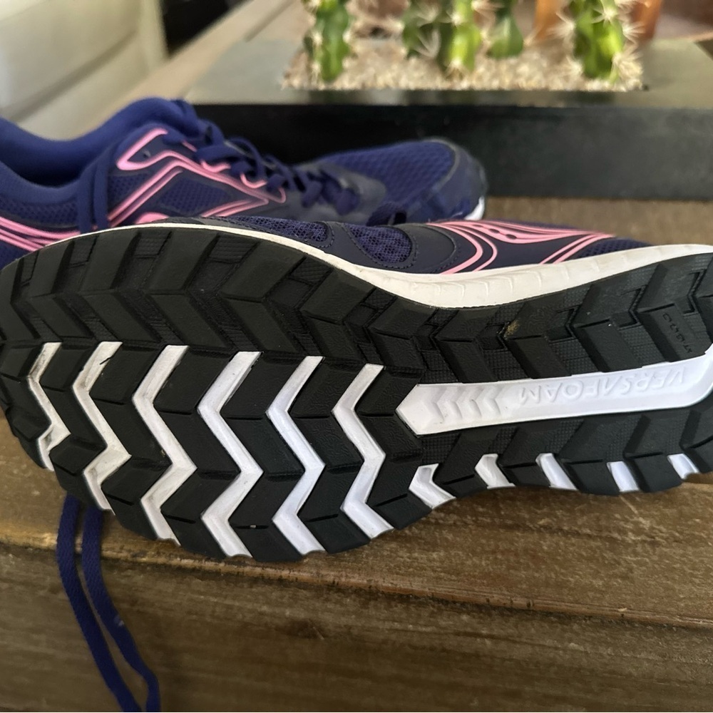 Saucony Blue and Pink Athletic Shoes with Breathable Mesh - Picture 8 of 9